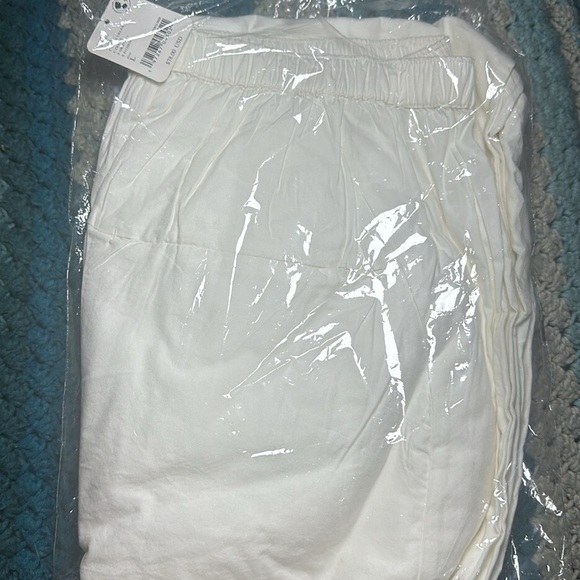 Free People To the Sky Parachute Pants Nilla Cream Large - Picture 7 of 7